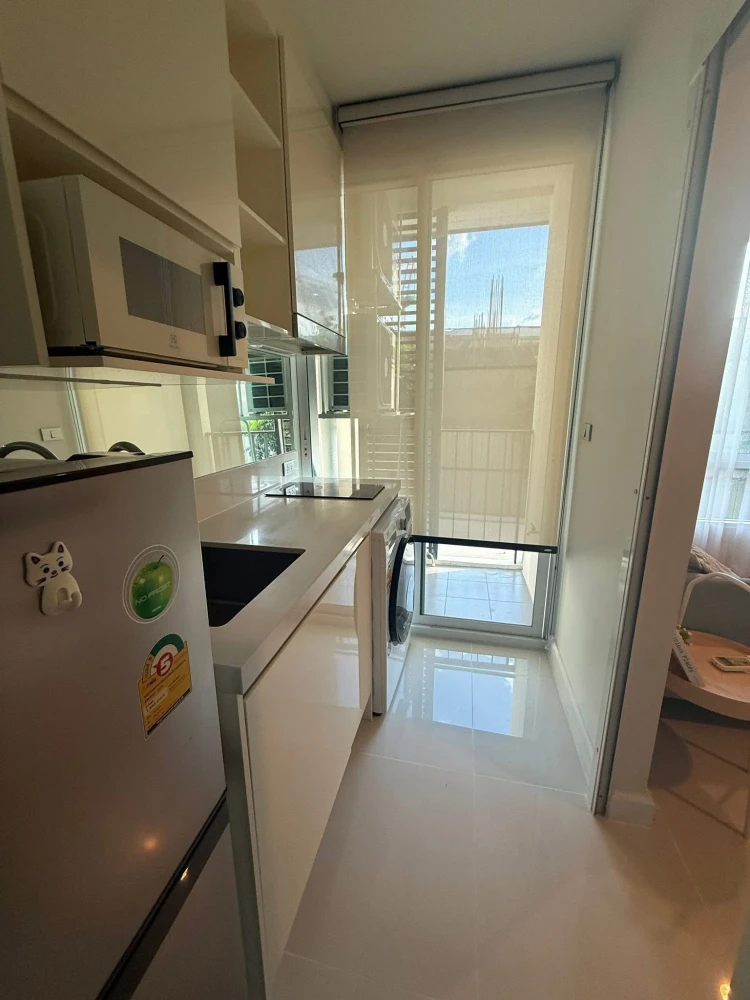 Condo for rent at The Sky Sukhumvit. Ready to move in, fully furnished. Book now, don't miss out!