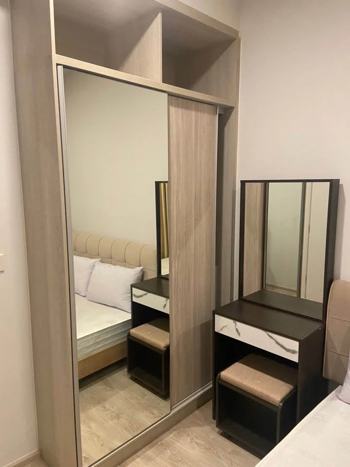 Condo for rent: The Tree Pattanakarn - Ekkamai. Nice room, fully furnished, appliances included. Just move in!