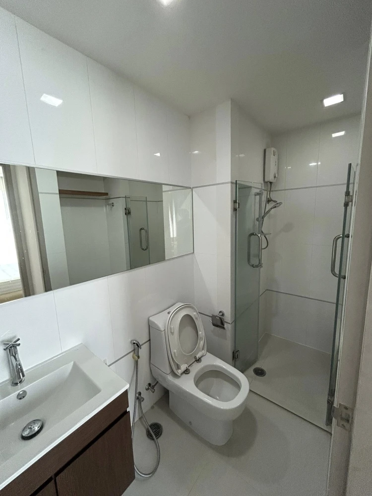 Condo for rent, Thru Thonglor, high floor, ready to move in, fully furnished, reserve now, don't miss out!