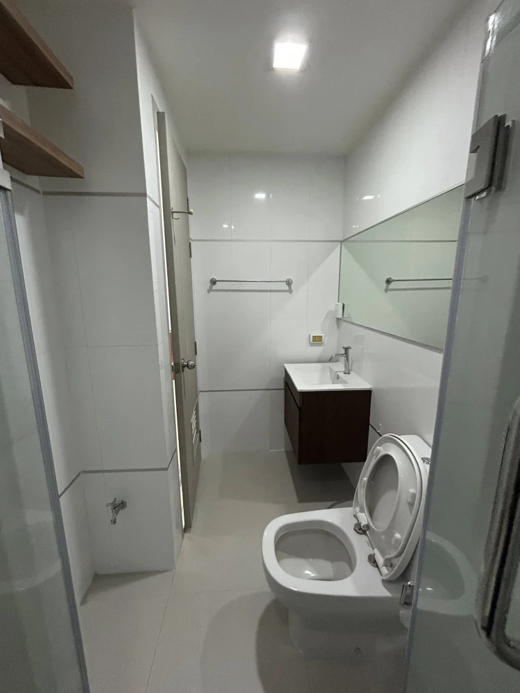 Condo for rent, Thru Thonglor, high floor, ready to move in, fully furnished, reserve now, don't miss out!