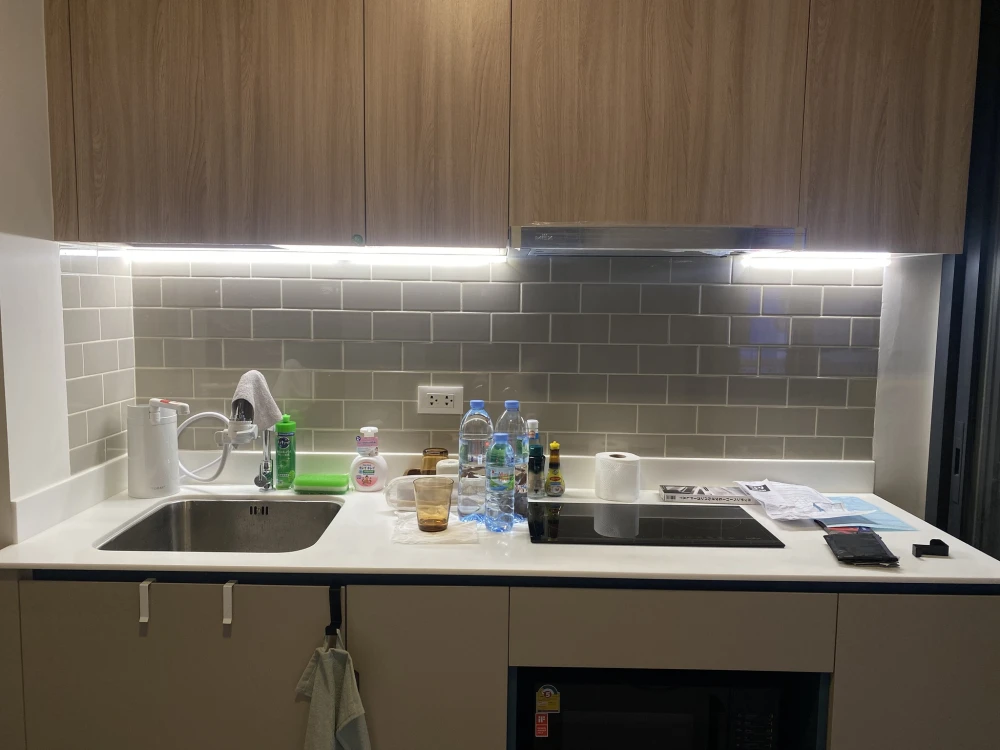 Condo for rent, XT Phayathai. Spacious, partitioned rooms with ample living space. Convenient and fully furnished. Book now!