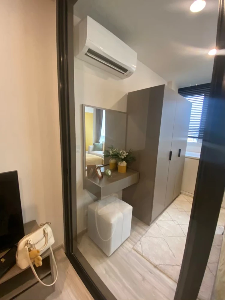Condo for rent, XT Huai Khwang, floor, beautiful decorated room, very nice, complete facilities. Not booking is a big mistake.