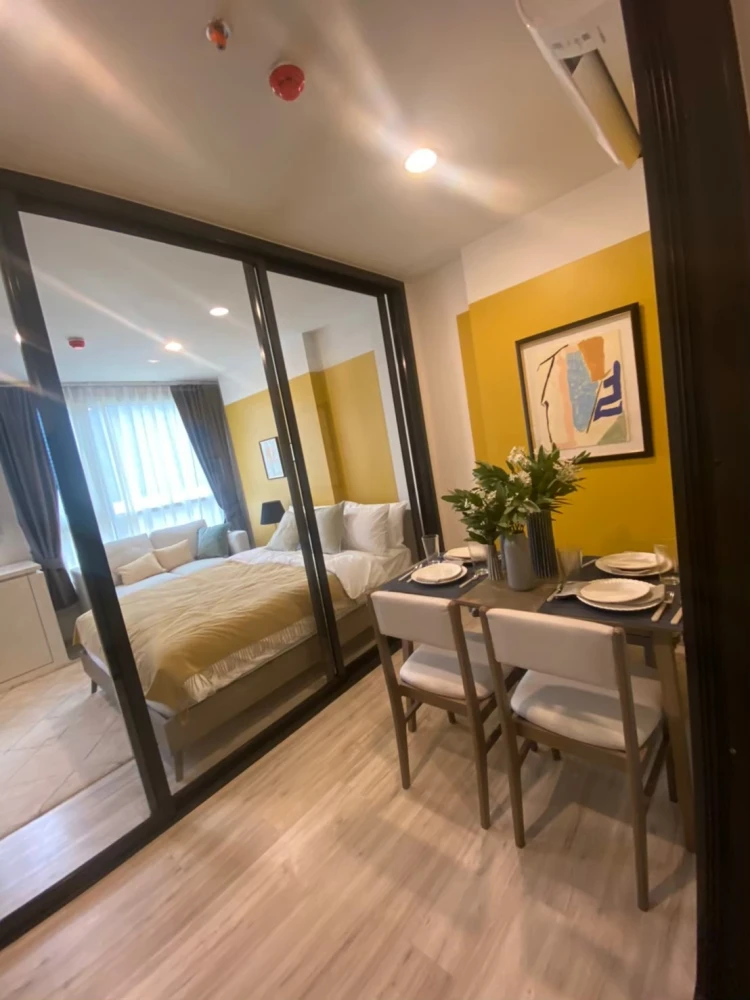 Condo for rent, XT Huai Khwang, floor, beautiful decorated room, very nice, complete facilities. Not booking is a big mistake.