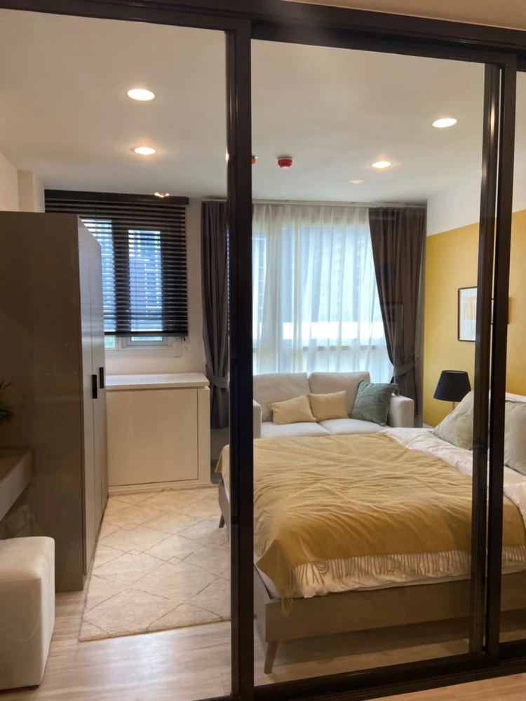 Condo for rent, XT Huai Khwang, floor, beautiful decorated room, very nice, complete facilities. Not booking is a big mistake.