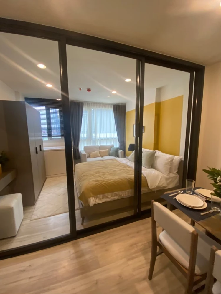 Condo for rent, XT Huai Khwang, floor, beautiful decorated room, very nice, complete facilities. Not booking is a big mistake.