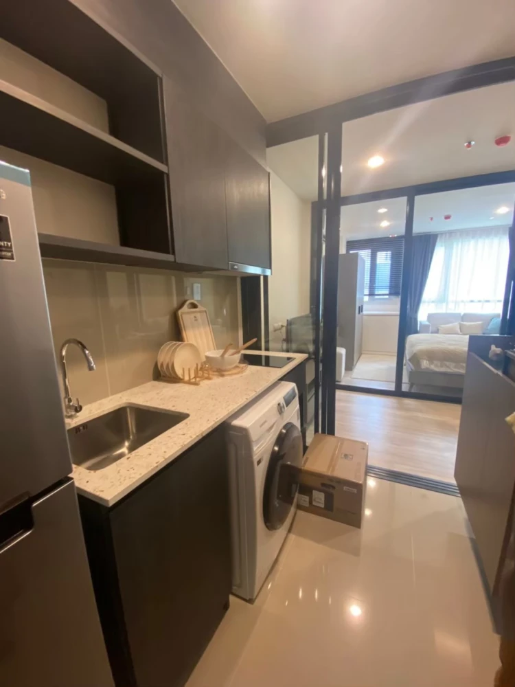 Condo for rent, XT Huai Khwang, floor, beautiful decorated room, very nice, complete facilities. Not booking is a big mistake.