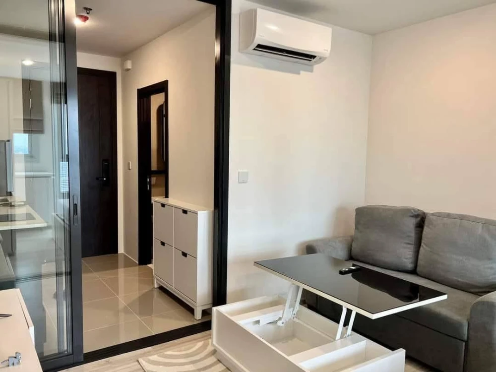 Condo XT Huai Khwang for rent, clearly separated rooms, great value, just bring your bags and move in. Don't miss out!