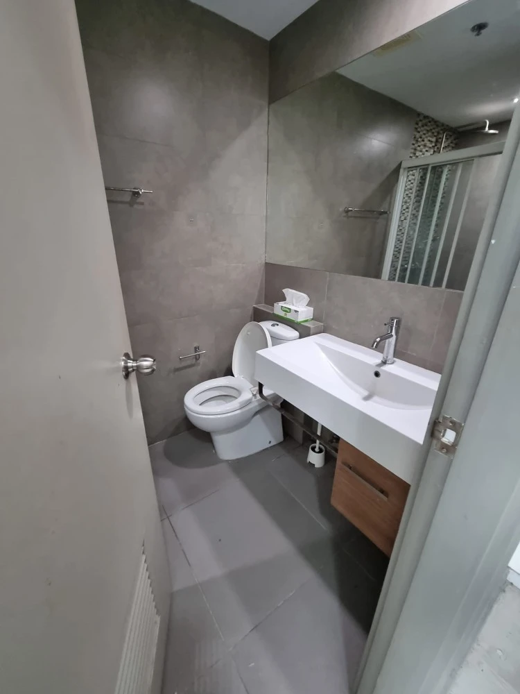 Condo for rent, Grene Chaengwattana, studio room, high floor, fully furnished, ready to book.