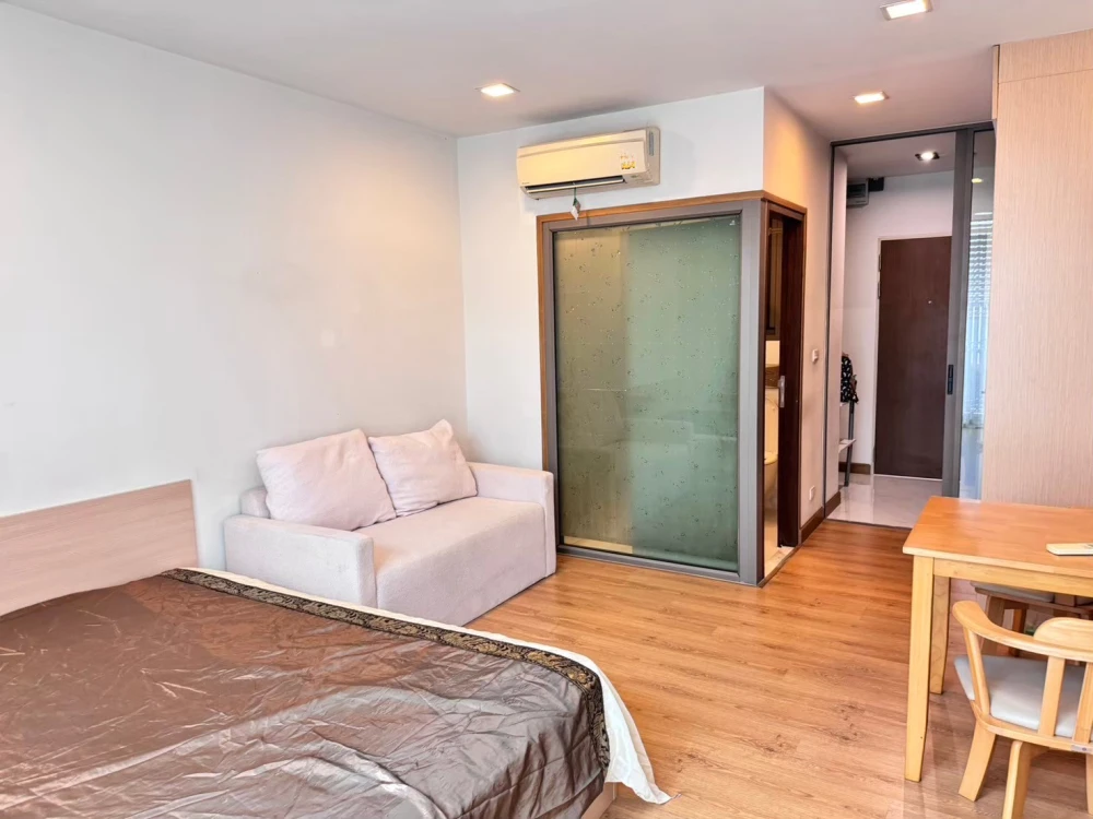 Condo for rent, Quad Sathorn, beautiful view, good value, convenient transportation, don't miss it!!