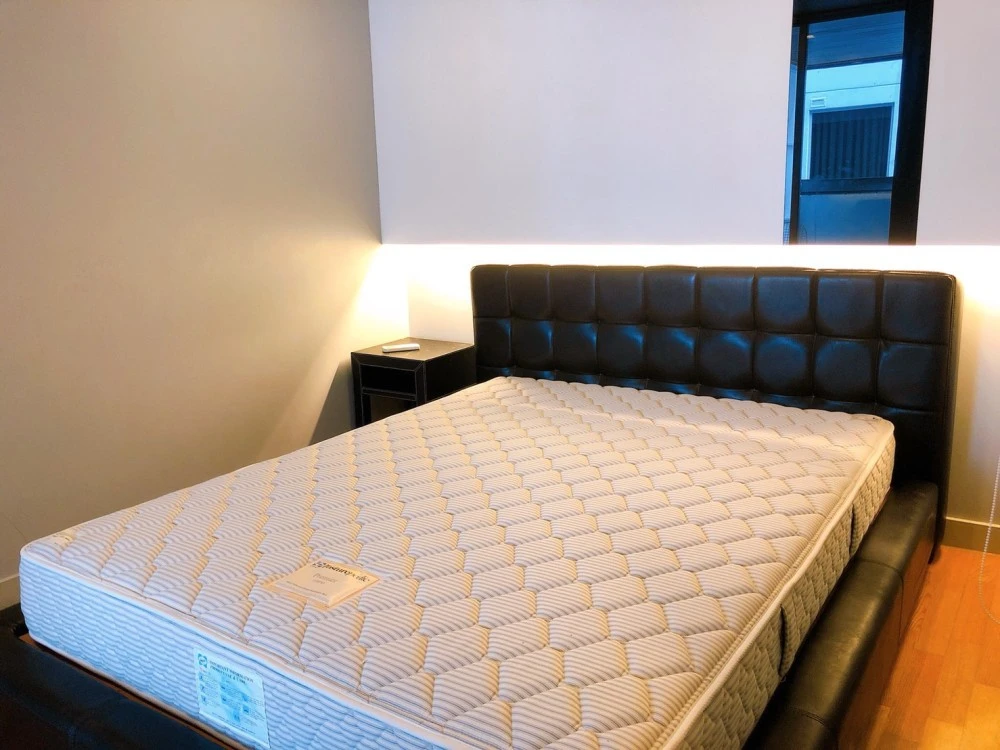For rent!! Condo Quad Silom, size 68 sq.m., 6th floor, fully furnished, ready to move in, good price, don't miss it!!