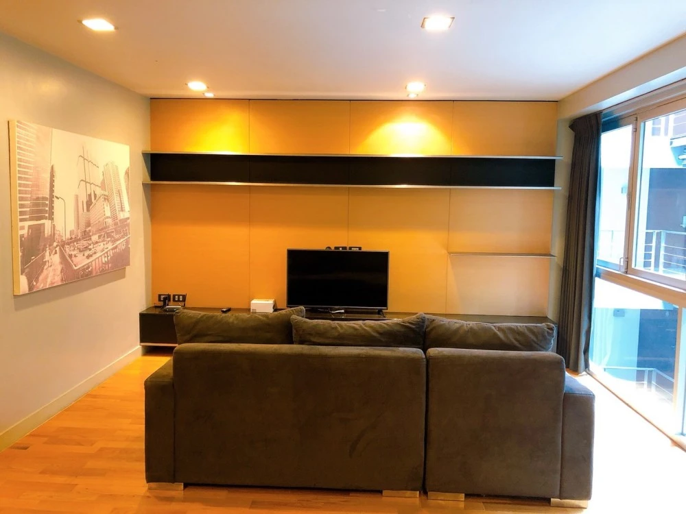 For rent!! Condo Quad Silom, size 68 sq.m., 6th floor, fully furnished, ready to move in, good price, don't miss it!!