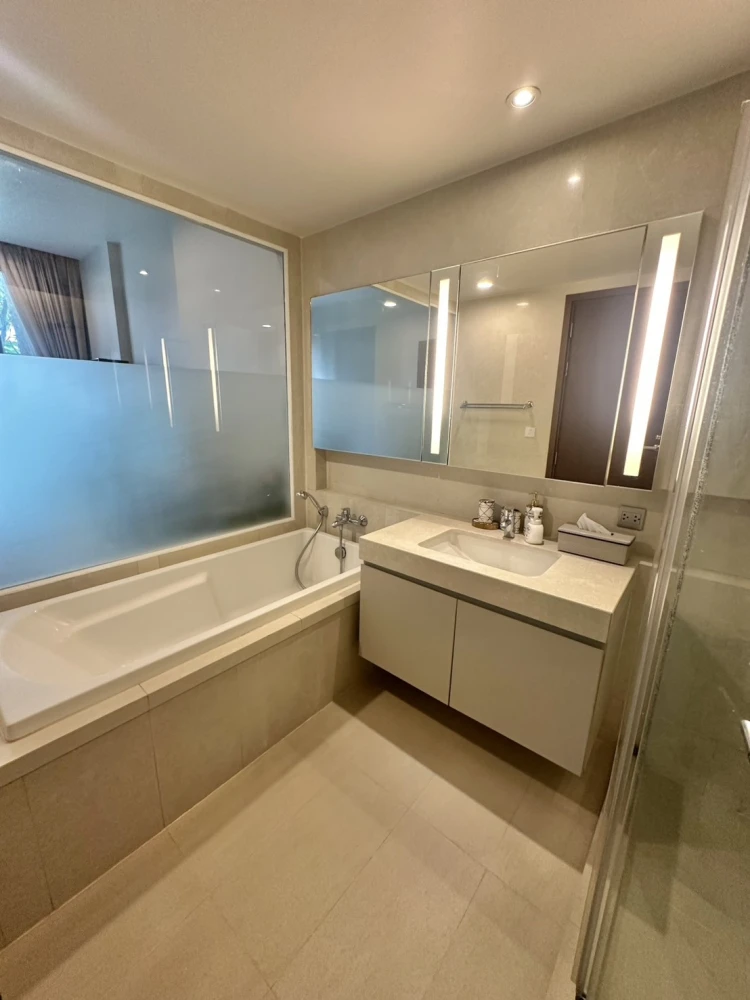 Condo for rent, Quattro by Sansiri, 1 bedroom, 1 bathroom, large room, comfortable, fully furnished, lots of space