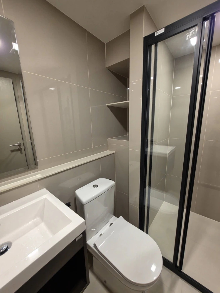 Condo for rent, Quintara My'Den Pho Nimit. Beautifully decorated unit with high-quality built-in furniture. Amazing price! Don't miss out!