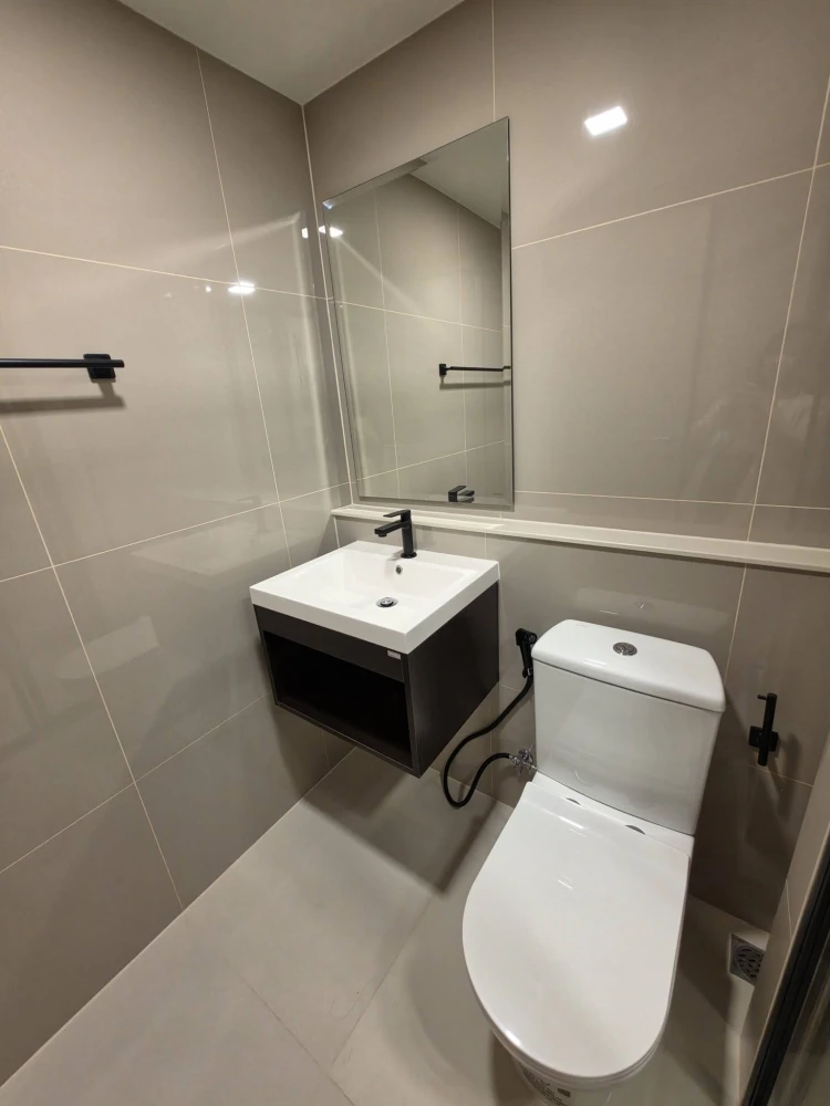 Condo for rent, Quintara My'Den Pho Nimit. Beautifully decorated unit with high-quality built-in furniture. Amazing price! Don't miss out!