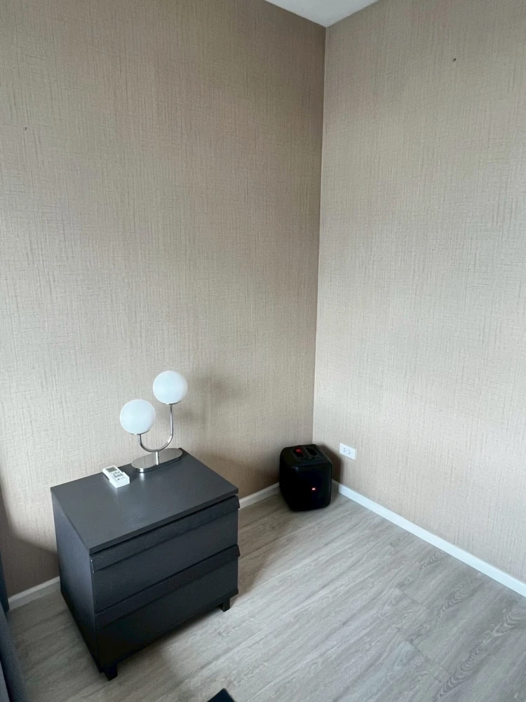 For rent!! Quinn Ratchada 17 Condo, 32nd floor, beautiful room, fully furnished, ready to move in. Reserve now! Don't miss out!!
