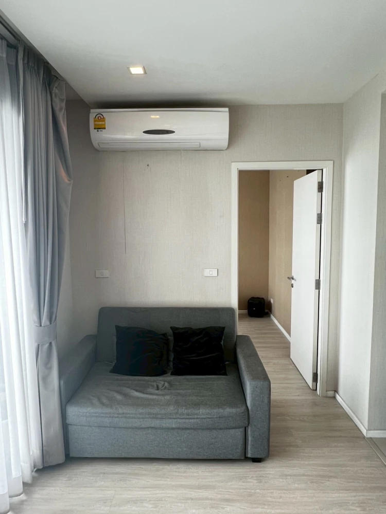 For rent!! Quinn Ratchada 17 Condo, 32nd floor, beautiful room, fully furnished, ready to move in. Reserve now! Don't miss out!!