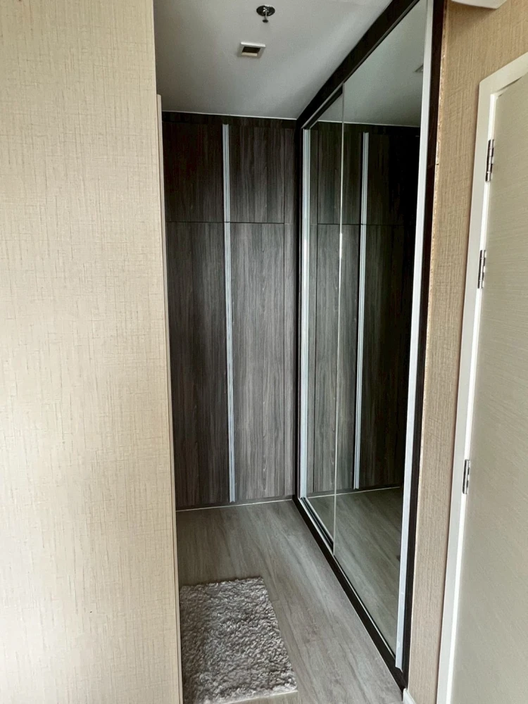 For rent!! Quinn Ratchada 17 Condo, 32nd floor, beautiful room, fully furnished, ready to move in. Reserve now! Don't miss out!!