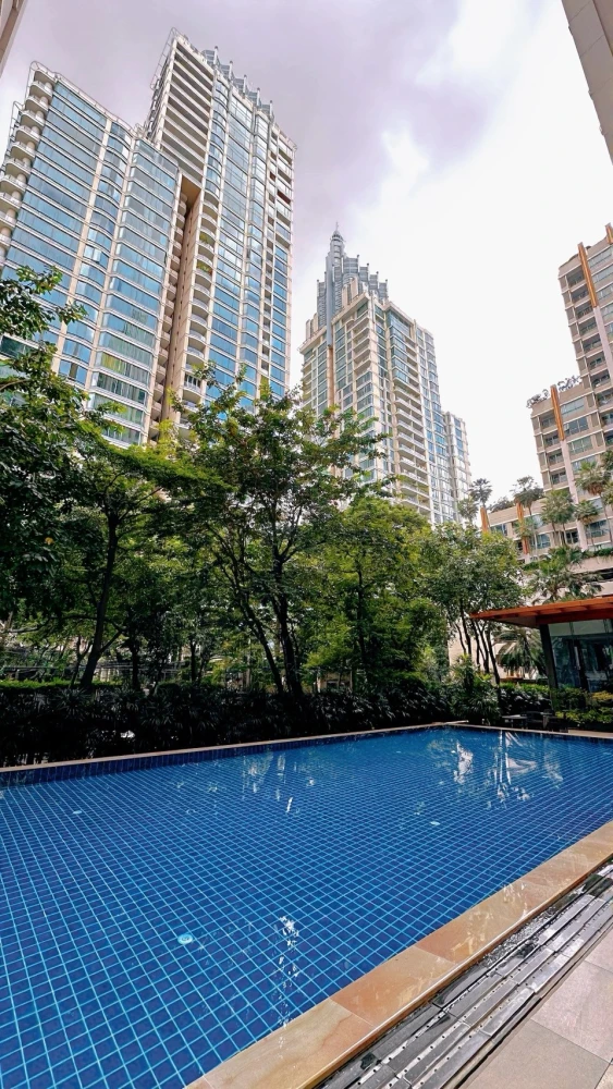 For rent!! Condo Condo The Address Chidlom, 19th floor, Building B, room decorated in a simple, luxurious style, good price, ready to move in, hurry a