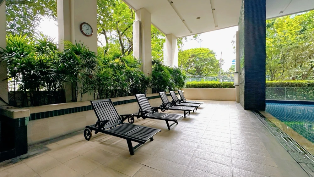 For rent!! Condo Condo The Address Chidlom, 19th floor, Building B, room decorated in a simple, luxurious style, good price, ready to move in, hurry a