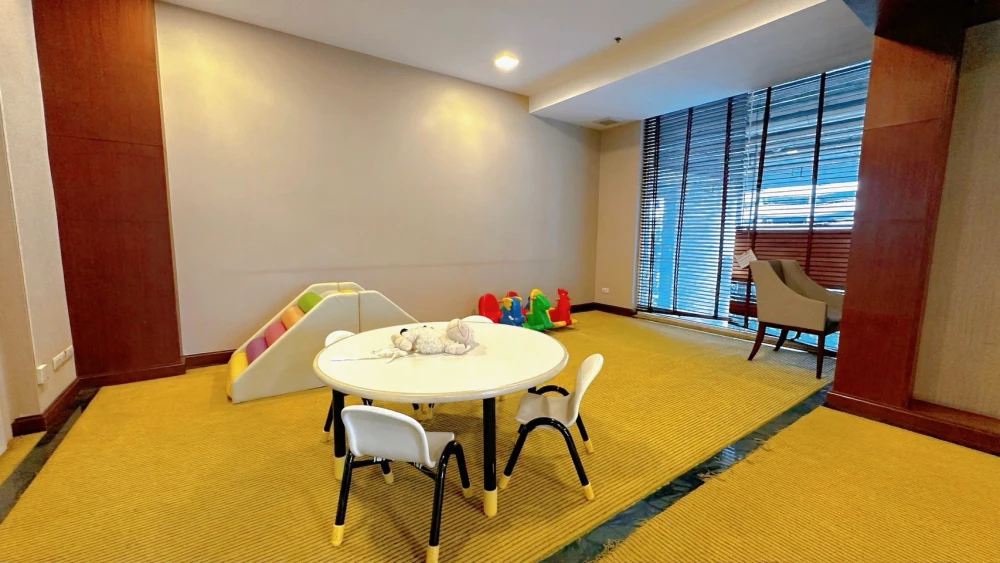 For rent!! Condo Condo The Address Chidlom, 19th floor, Building B, room decorated in a simple, luxurious style, good price, ready to move in, hurry a