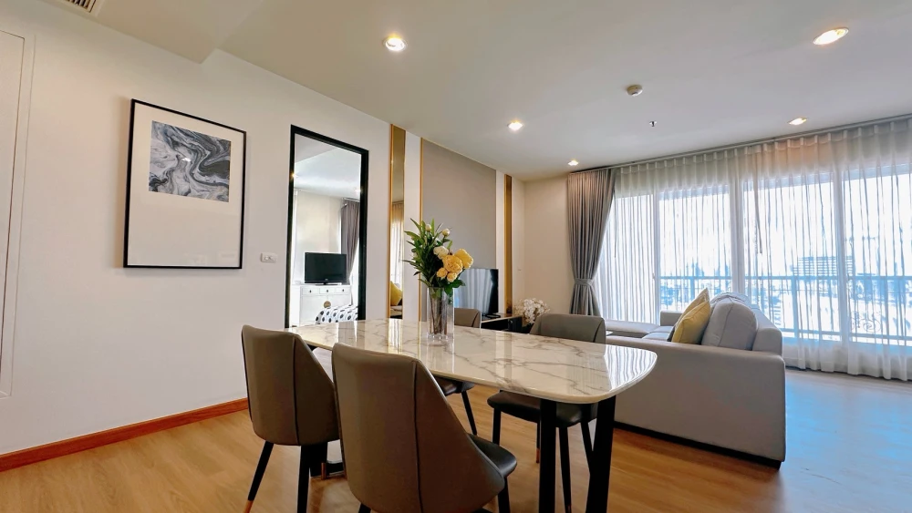 For rent!! Condo Condo The Address Chidlom, 19th floor, Building B, room decorated in a simple, luxurious style, good price, ready to move in, hurry a