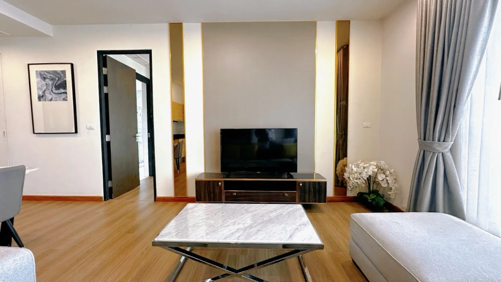 For rent!! Condo Condo The Address Chidlom, 19th floor, Building B, room decorated in a simple, luxurious style, good price, ready to move in, hurry a