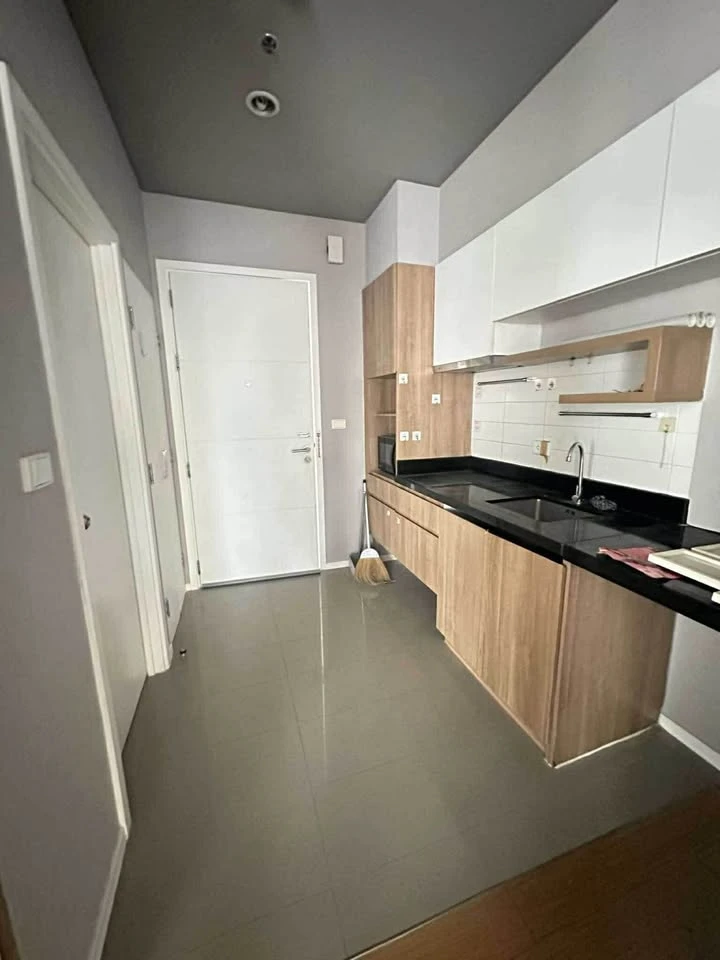 For rent!! Condo, Condo Blocs 77, spacious room, 2 bedrooms, 11th floor, fully furnished, ready to move in, don't miss it!!