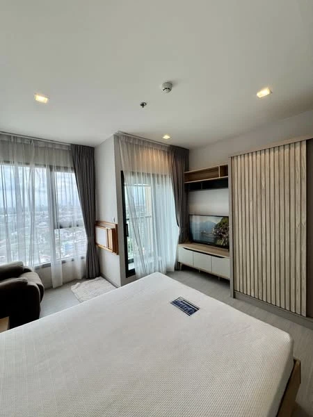 For rent!! Condo Life Sukhumvit 62, 20th floor, beautiful room, fully furnished, good price, ready to move in, hurry and reserve now!!