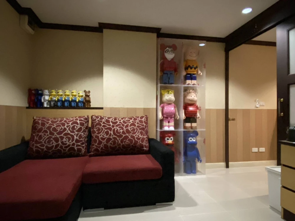 For rent!! Condo Ngamwadi Place, beautiful room, good location, convenient transportation, don't miss it!!
