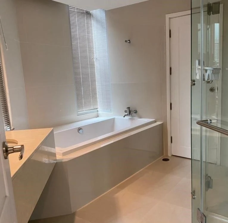 For rent!! Condo Chamchuri Square Residence, 6th floor, condo in the heart of the city, next to Samyan MRT, book now!!