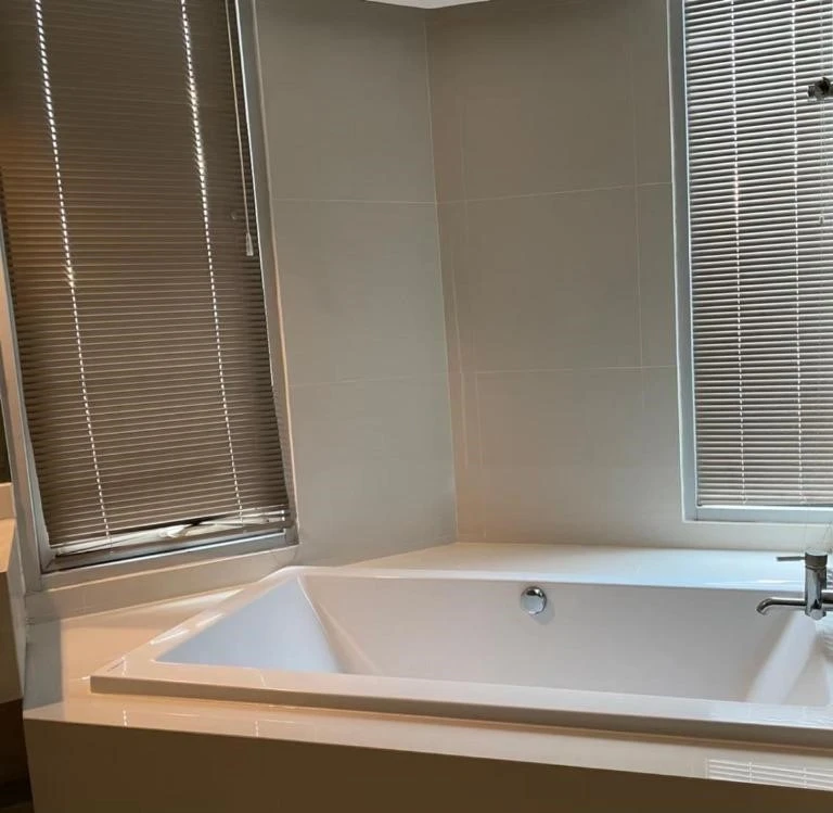 For rent!! Condo Chamchuri Square Residence, 6th floor, condo in the heart of the city, next to Samyan MRT, book now!!