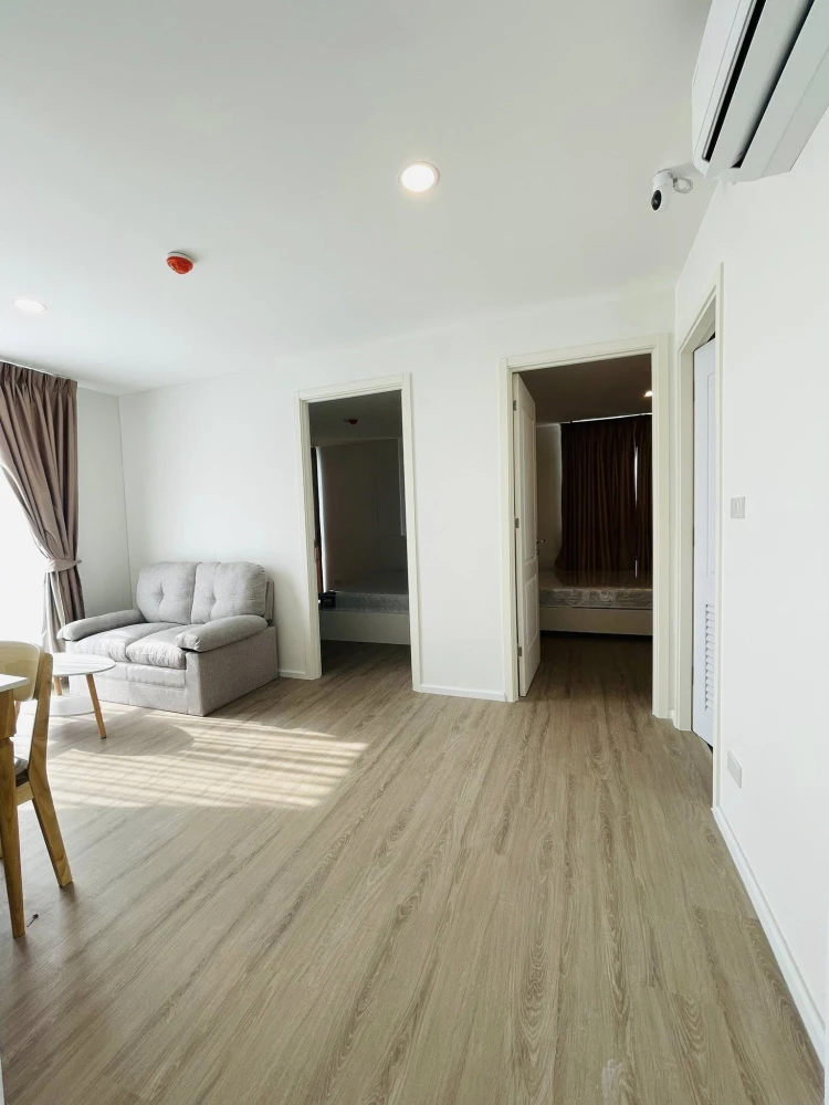 Condo for rent: Chateau In Town Ratchayothin. Large, comfortable room with usable space. Don't miss it!