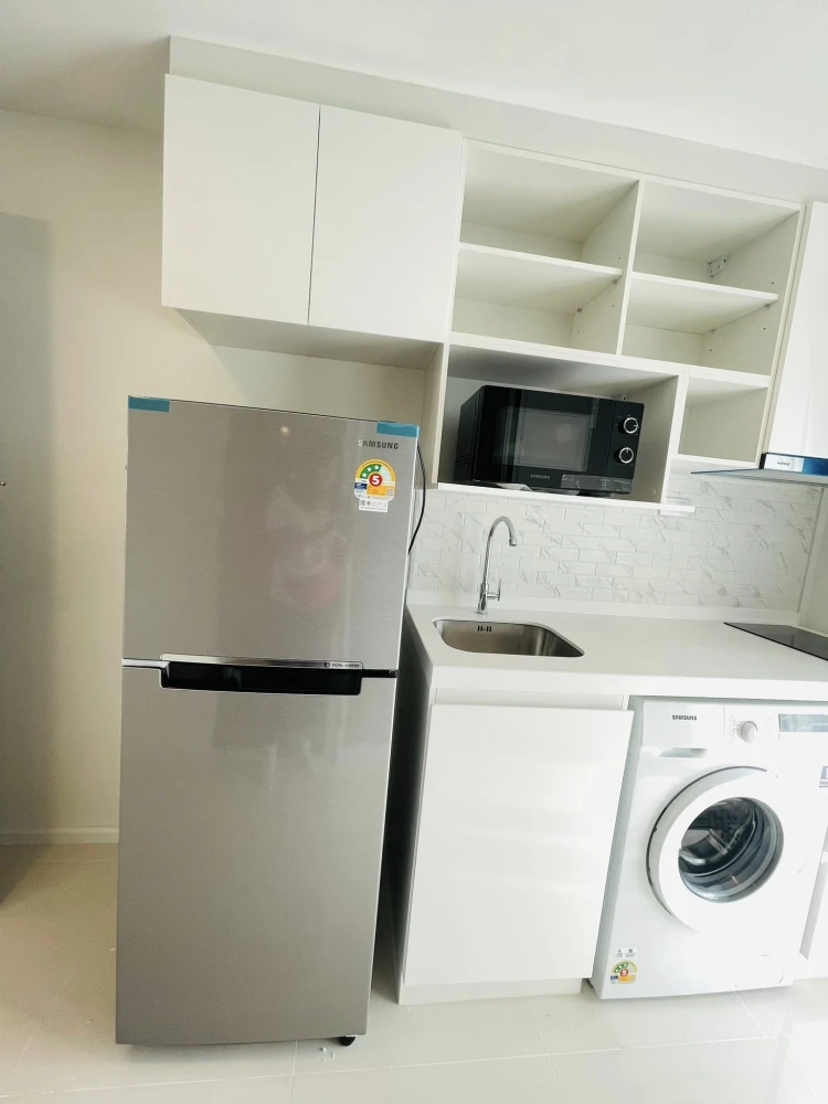Condo for rent: Chateau In Town Ratchayothin. Large, comfortable room with usable space. Don't miss it!