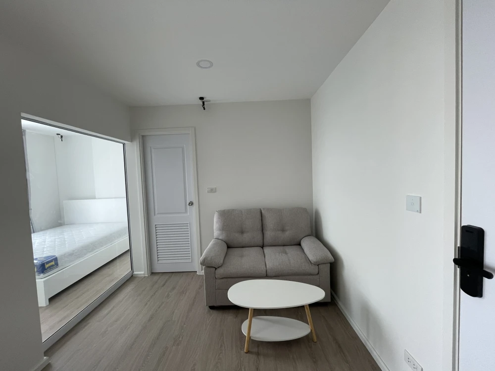 Condo for rent, Chateau In Town Ratchayothin. Ready to move in, fully furnished with appliances. Book yours today! Don't miss out!