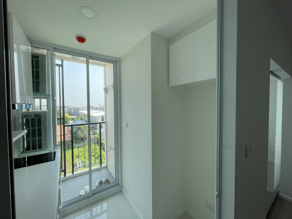 Condo for rent, Chateau In Town Ratchayothin. Ready to move in, fully furnished with appliances. Book yours today! Don't miss out!