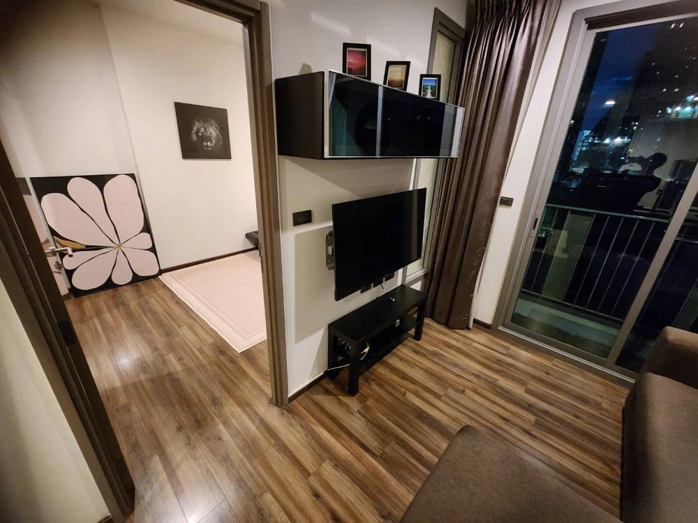 Condo for rent,Ceil By Sansiri (Ekamai), beautiful decoration, fully furnished, good view, special price, very cheap Ready to move in