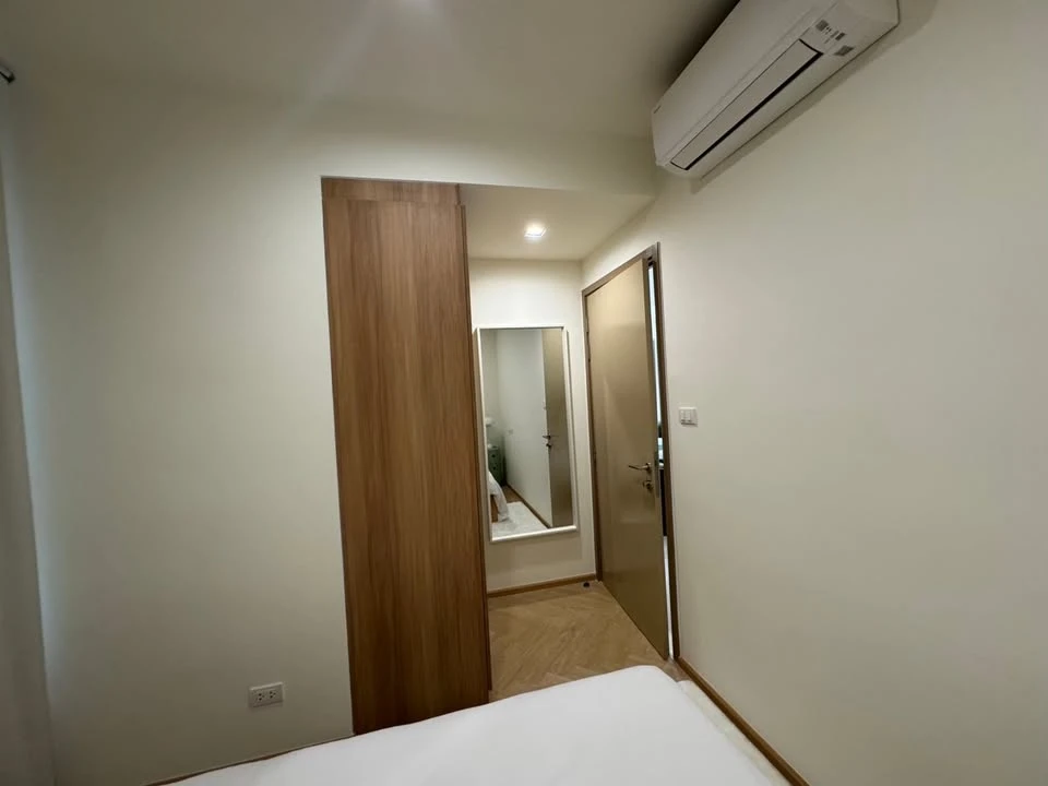 For rent: Condo at Riva Charoen Nakhon, 2 bedrooms / 2 bathrooms, very high floor, beautiful view, see the Chao Phraya River. If it's this good, what
