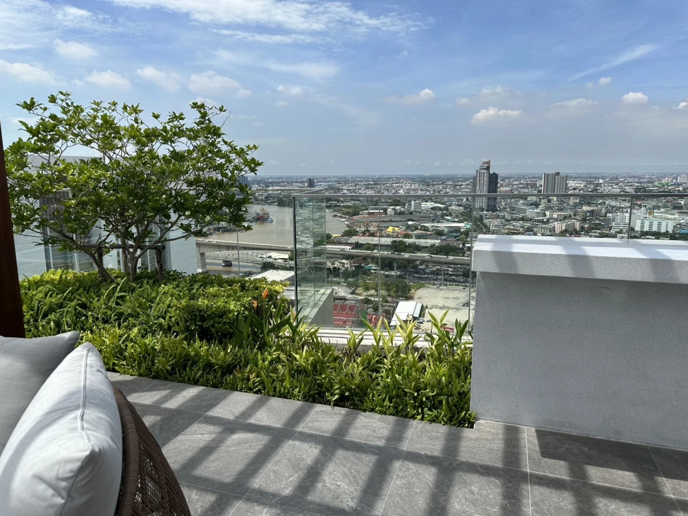 Condo for rent at Riva Charoen Nakhon, fully furnished, ready to move in, 16th floor, high view, great price, hurry up and reserve it now.