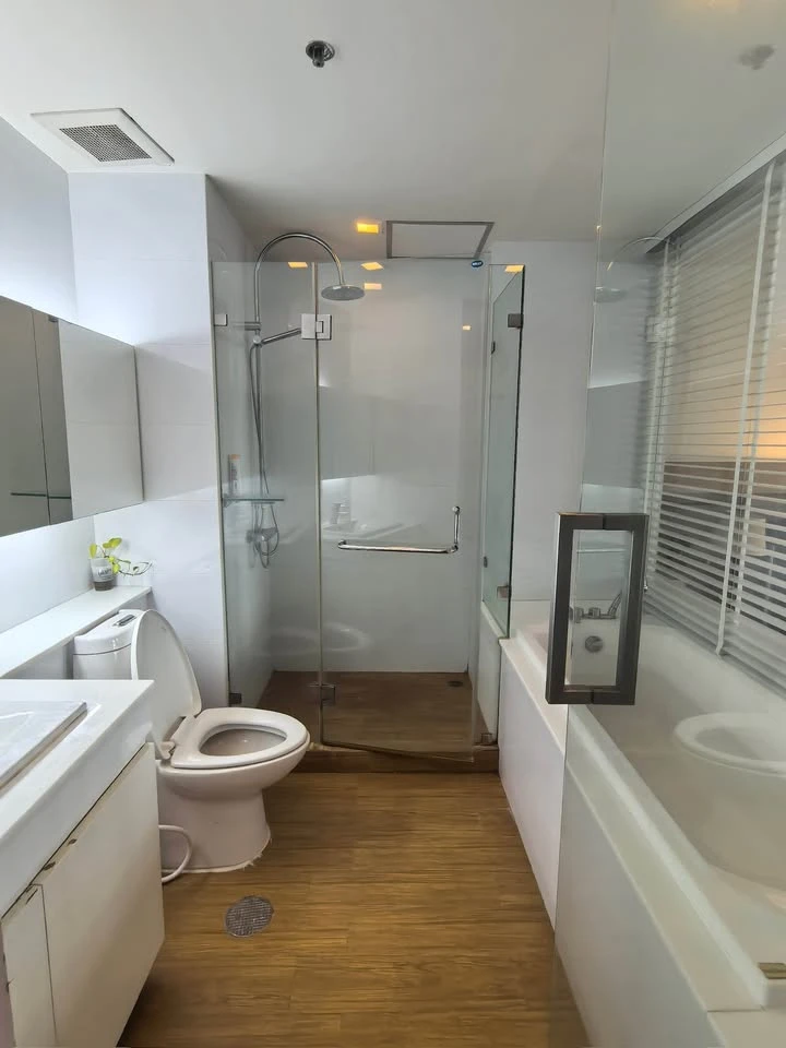 For rent Condo Nusasiri Grand, room with electric curtain, 17th floor, city view with bathtub First come first serve