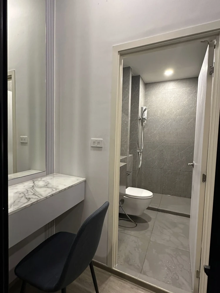 Condo for rent, The Origin Plug and Play, Ramintra, well separated rooms, not too expensive, hurry to move in and reserve.
