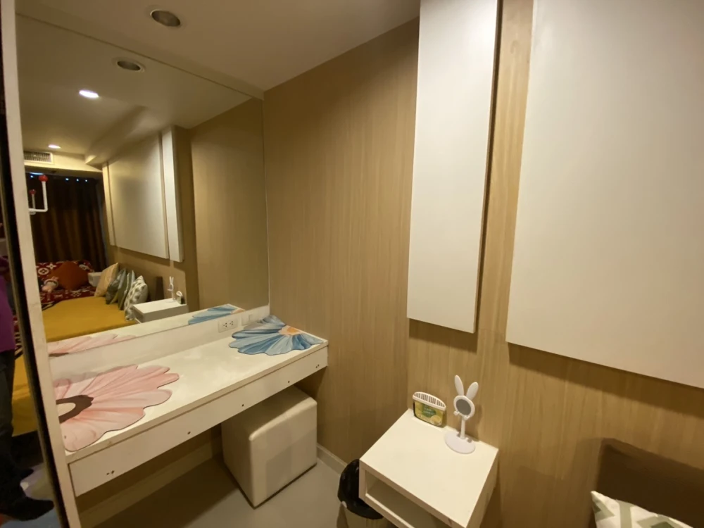 For rent!! Condo The Inspire Place ABAC Rama 9, 16th floor, Building A, fully furnished, nice room, good location, don't miss it!!