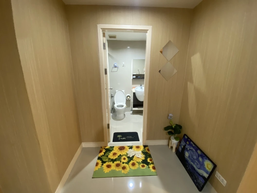 For rent!! Condo The Inspire Place ABAC Rama 9, 16th floor, Building A, fully furnished, nice room, good location, don't miss it!!