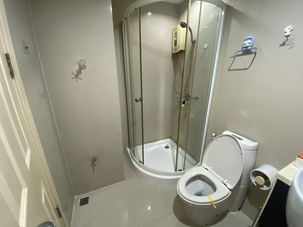 For rent!! Condo The Inspire Place ABAC Rama 9, 16th floor, Building A, fully furnished, nice room, good location, don't miss it!!