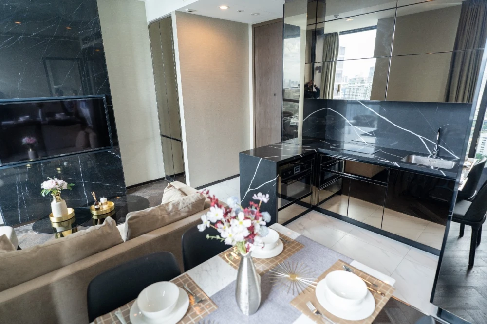 Condo for rent, The Esse Sukhumvit 36, next to BTS Thonglor.