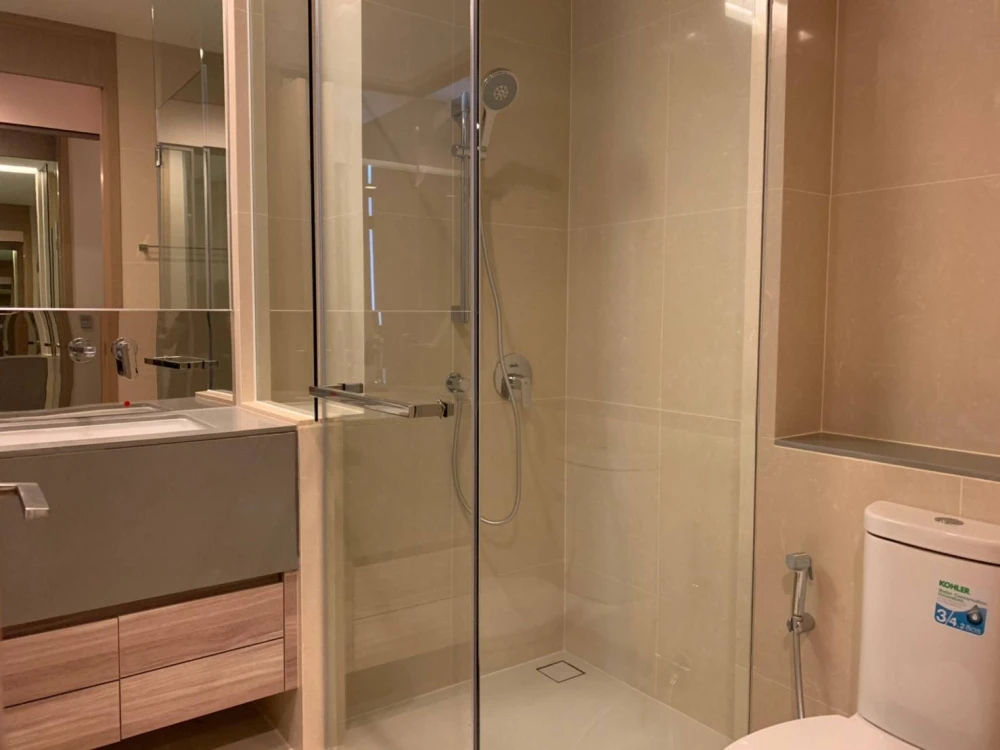 For rent!! Condo The Esse Asoke, 25th floor, beautiful room, fully furnished, ready to move in! Reserve now!!