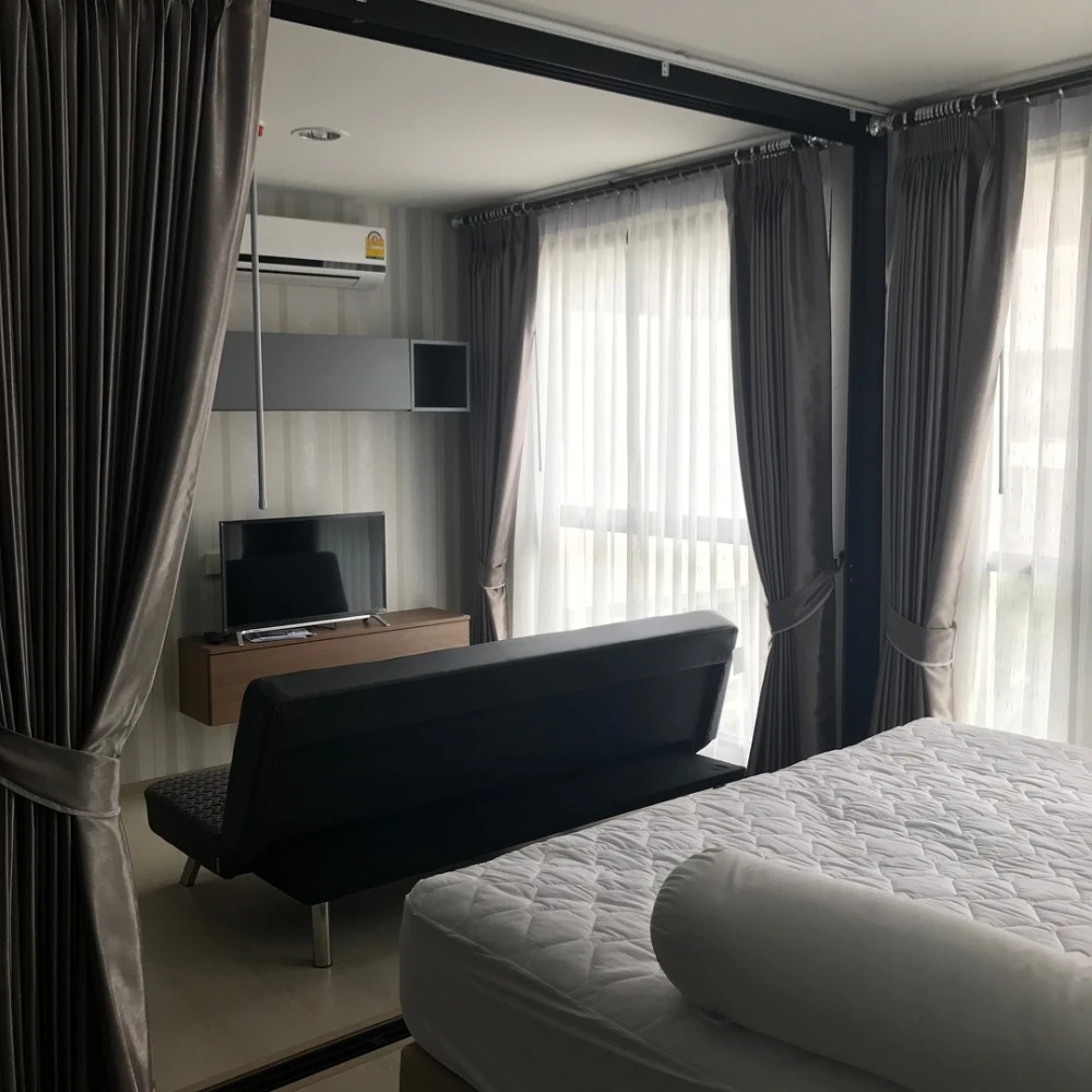 For Rent!! The Excel Hybrid Lasalle 8 Condo, beautiful unit, fully furnished, ready to move in! Don't miss out!!