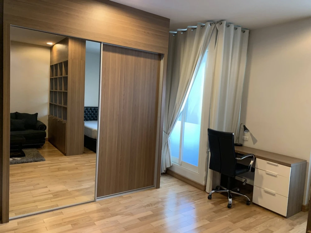 Condo for rent! The Address Chidlom, 2nd floor, swimming pool view, fully furnished, ready to move in! Reserve now!!