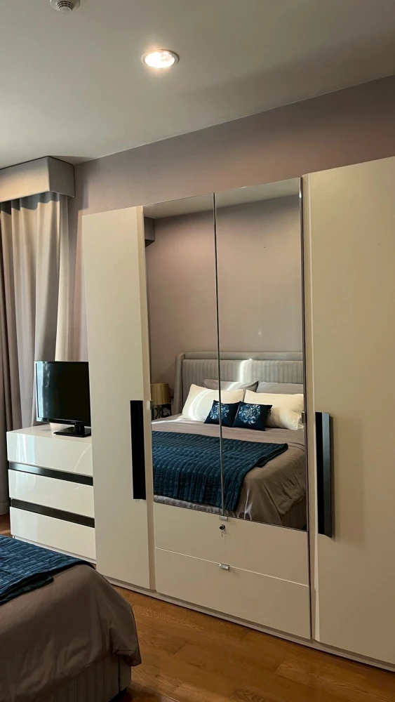 Condo for rent The Address Chidlom with furniture