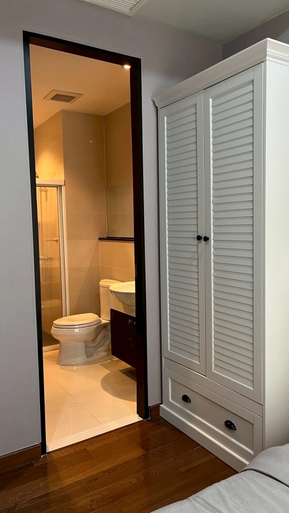 Condo for rent The Address Chidlom with furniture