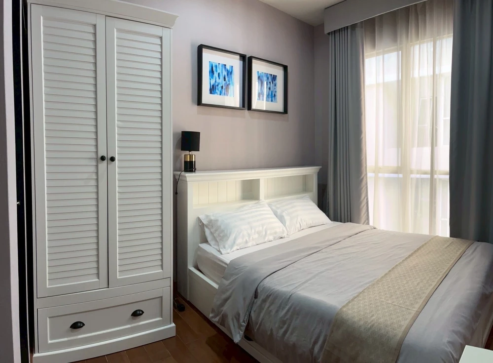 Condo for rent The Address Chidlom with furniture